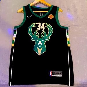 Giannis Antetokounmpo jersey